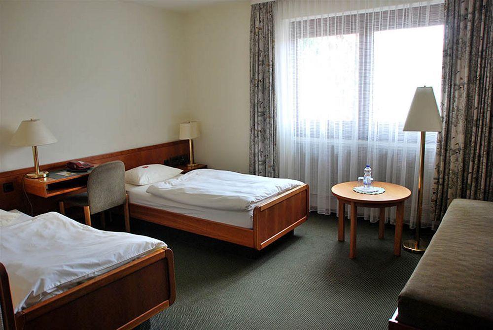Hotel Rheingauer Tor Hochheim am Main Extérieur photo