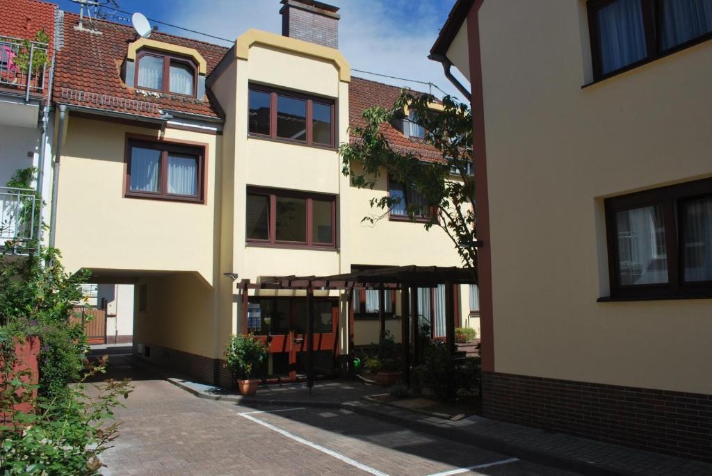 Hotel Rheingauer Tor Hochheim am Main Extérieur photo