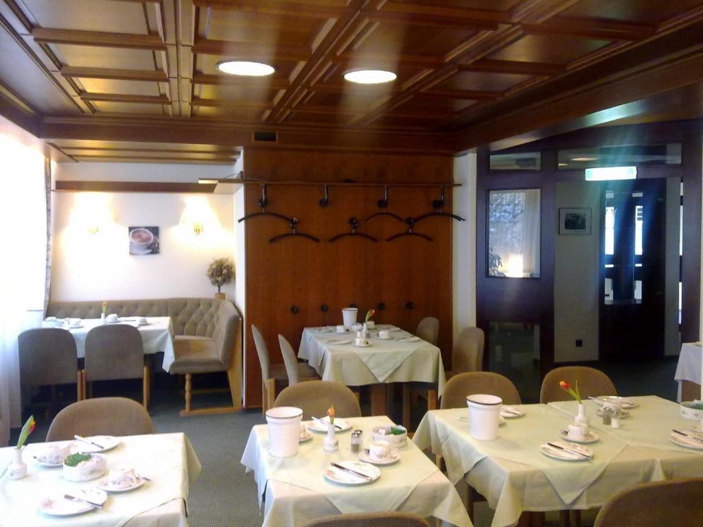 Hotel Rheingauer Tor Hochheim am Main Extérieur photo